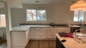 Newly remodeled kitchen in Utah with new kitchen cabinets.